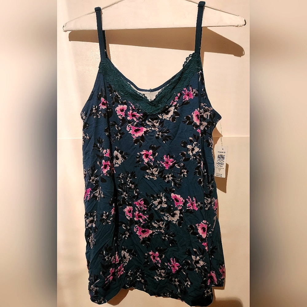 Brand New With Tags!  Torrid Floral Camisole/Tank Top!  Size 1.